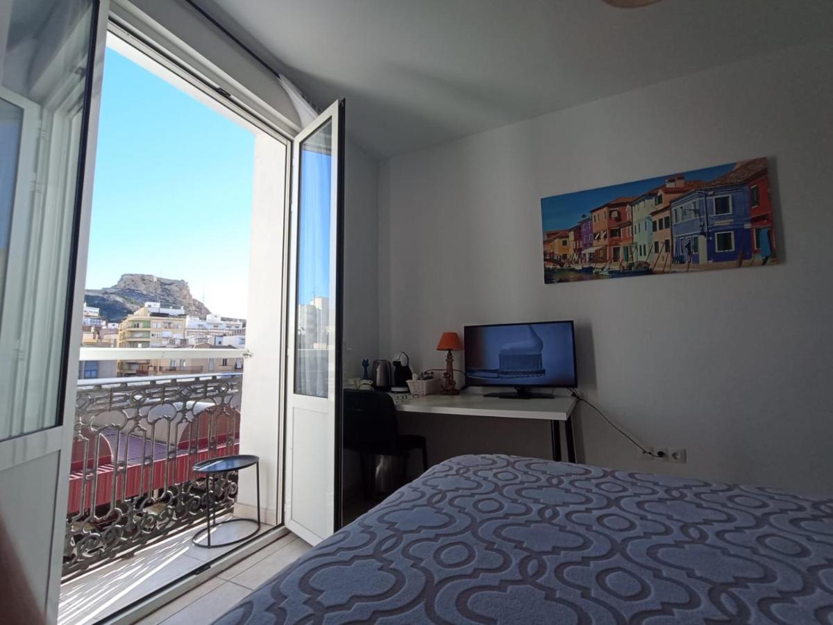 Room With Private Bathroom And Balcony Nearby The Mercado Central, Center And Beach Alicante Bagian luar foto