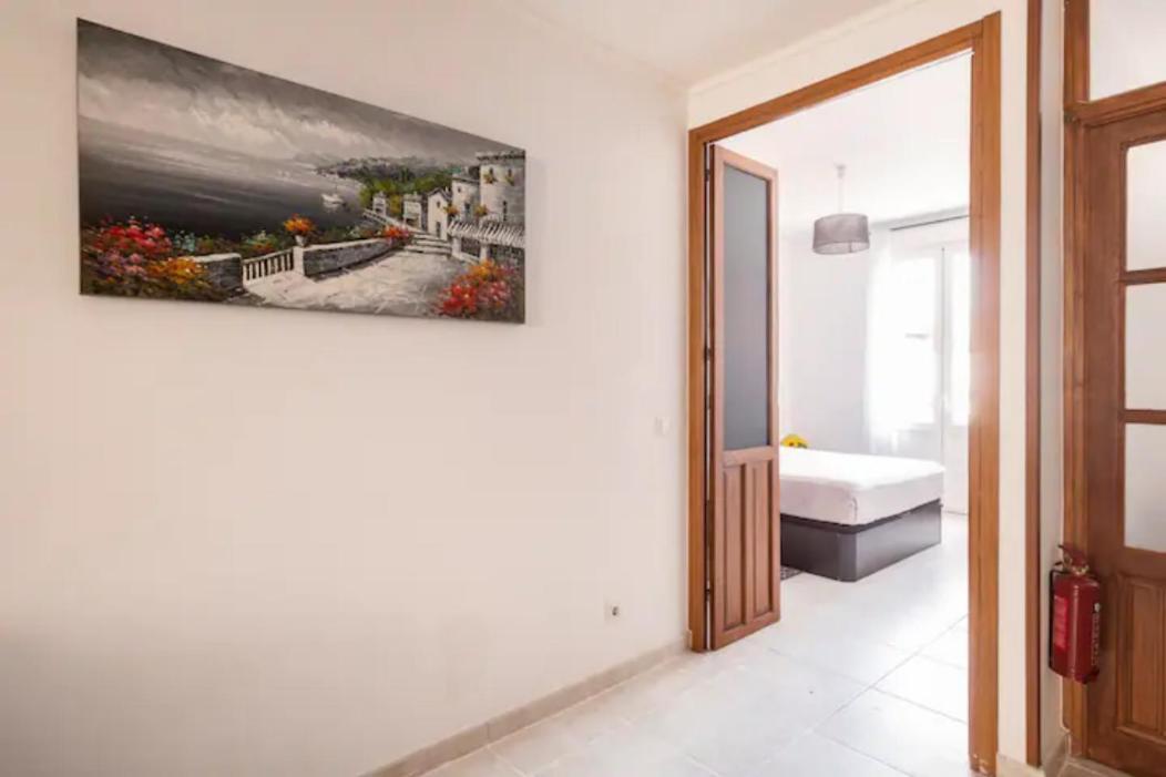 Room With Private Bathroom And Balcony Nearby The Mercado Central, Center And Beach Alicante Bagian luar foto