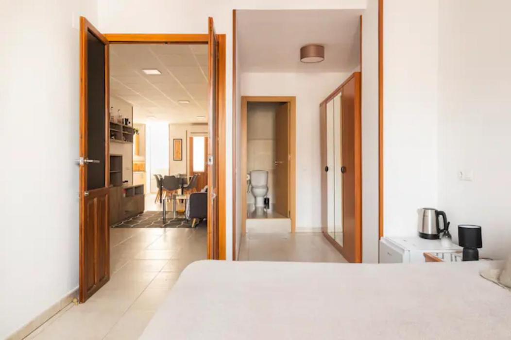 Room With Private Bathroom And Balcony Nearby The Mercado Central, Center And Beach Alicante Bagian luar foto