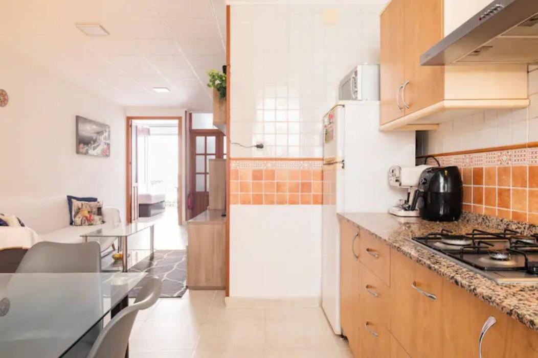 Room With Private Bathroom And Balcony Nearby The Mercado Central, Center And Beach Alicante Bagian luar foto