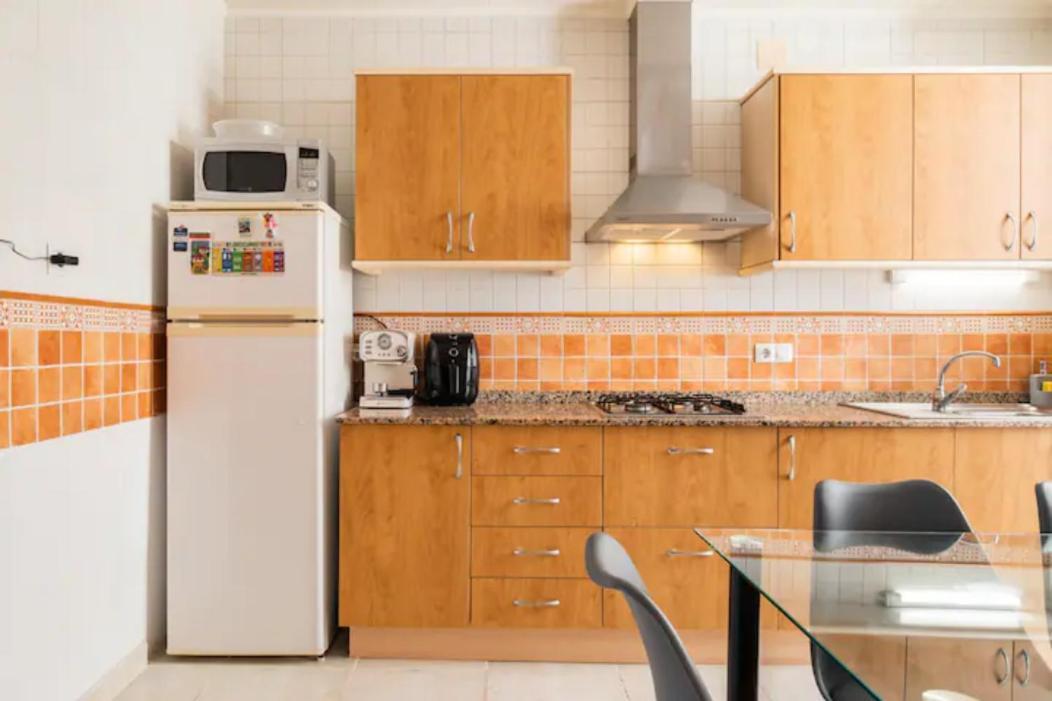 Room With Private Bathroom And Balcony Nearby The Mercado Central, Center And Beach Alicante Bagian luar foto