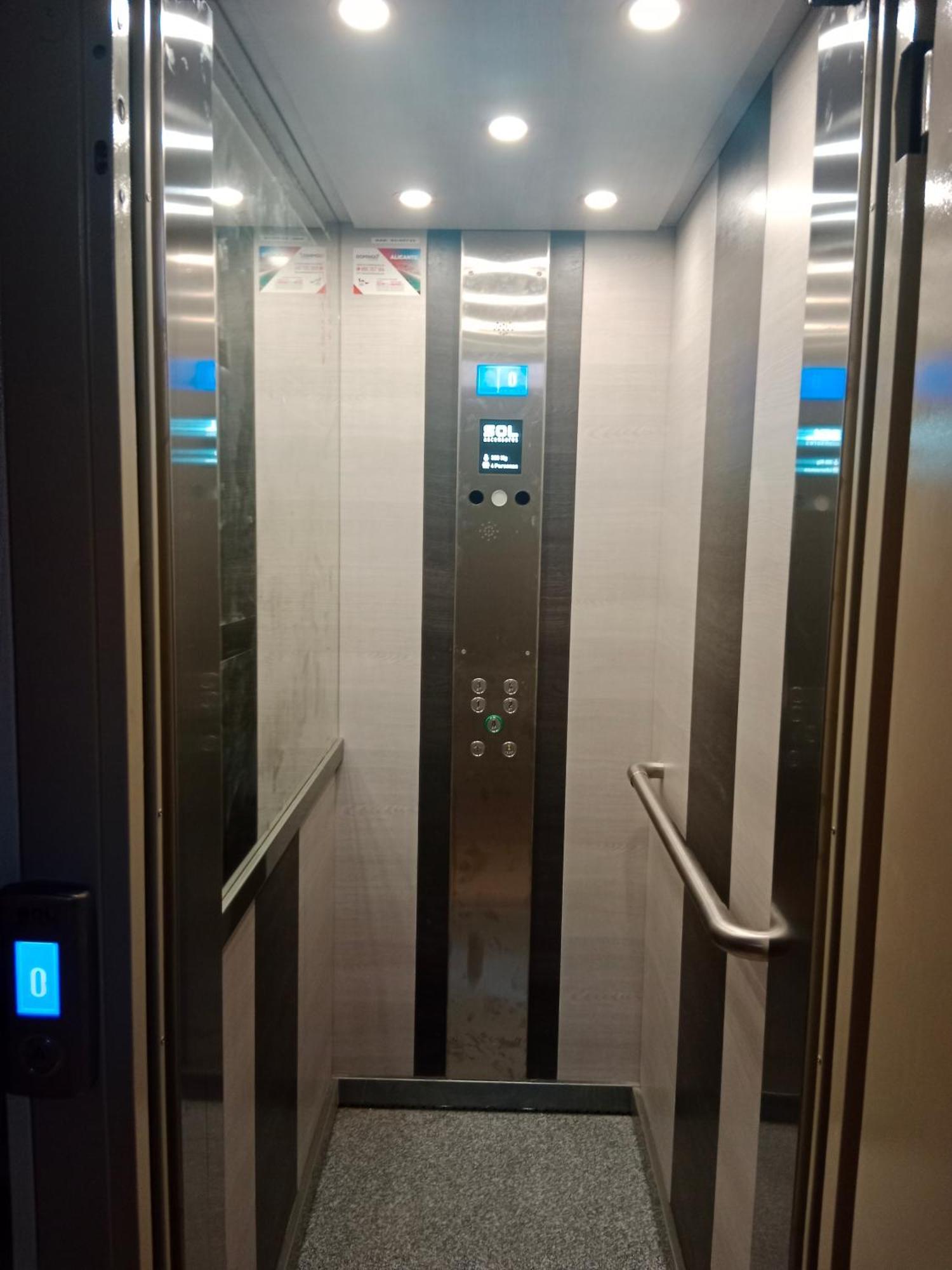 Room With Private Bathroom And Balcony Nearby The Mercado Central, Center And Beach Alicante Bagian luar foto
