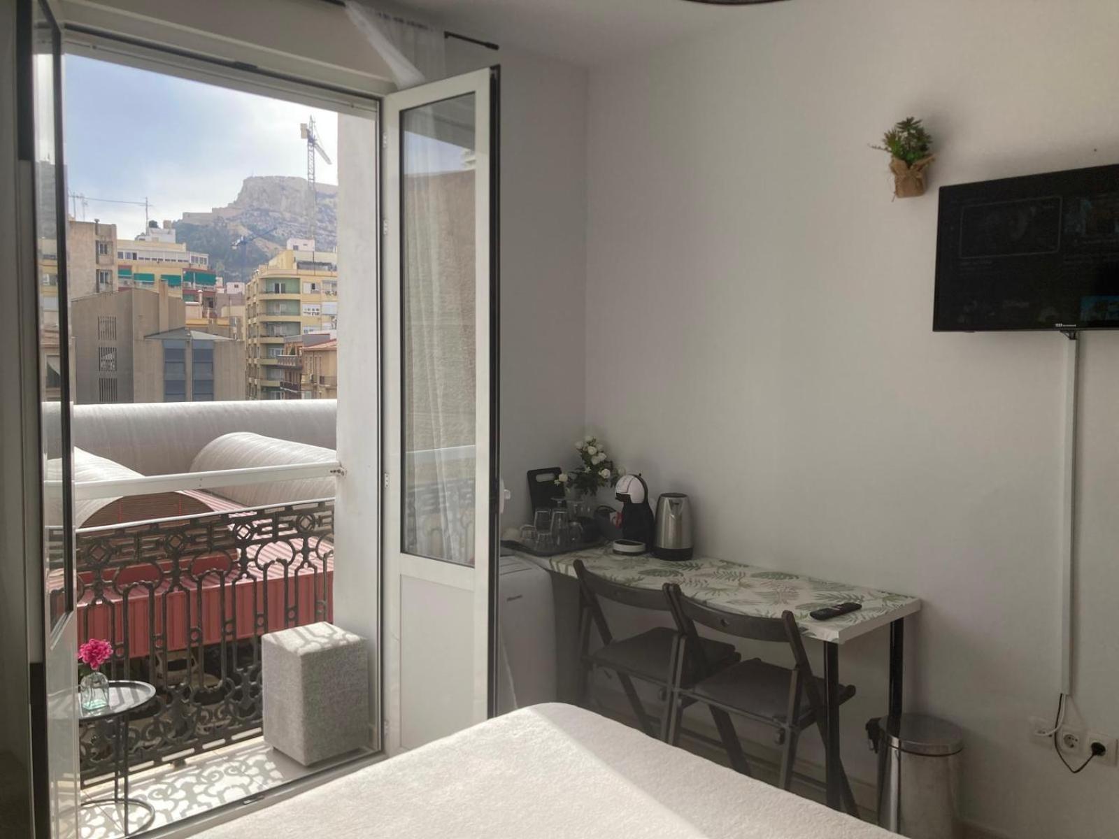 Room With Private Bathroom And Balcony Nearby The Mercado Central, Center And Beach Alicante Bagian luar foto