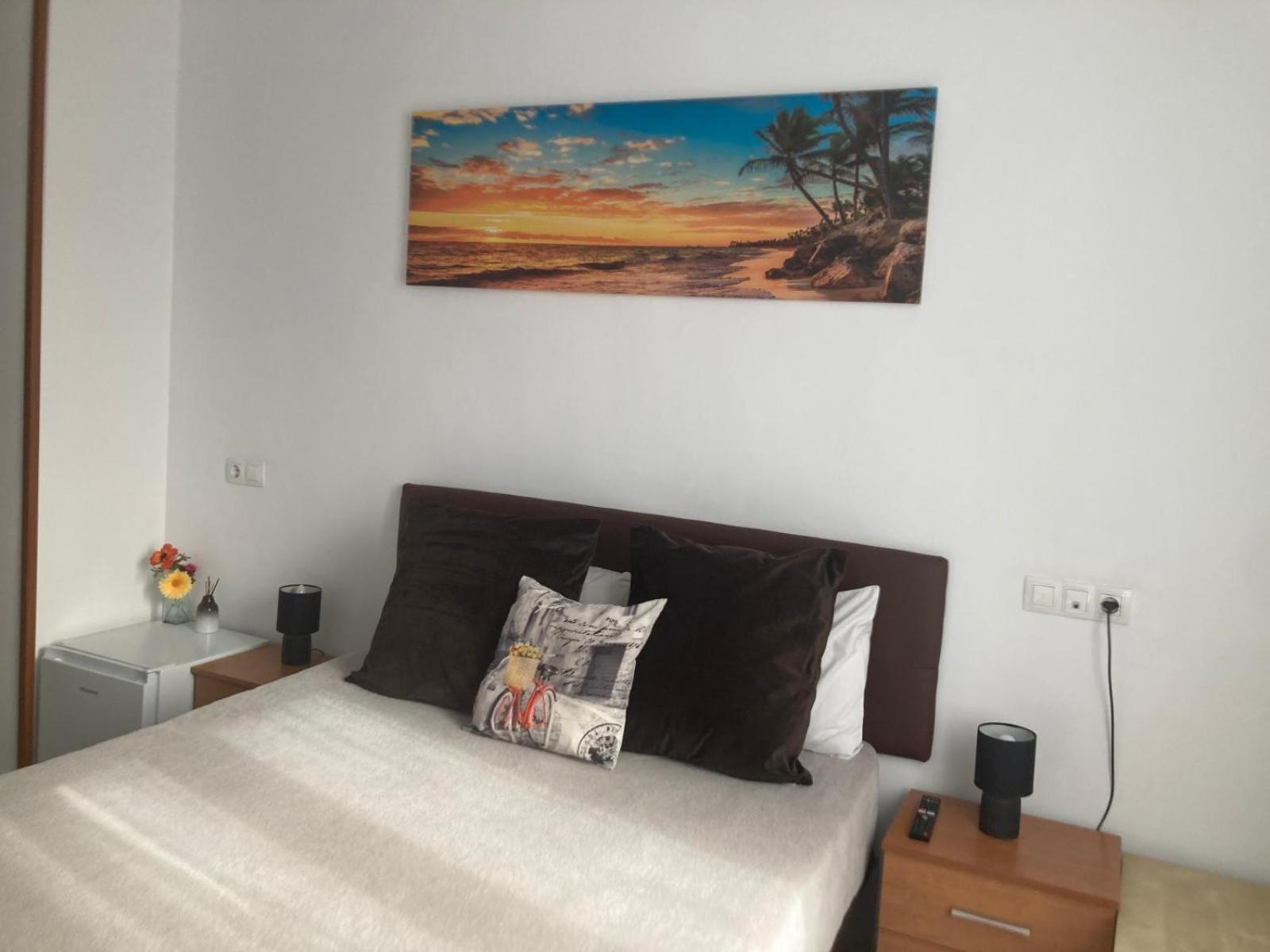 Room With Private Bathroom And Balcony Nearby The Mercado Central, Center And Beach Alicante Bagian luar foto