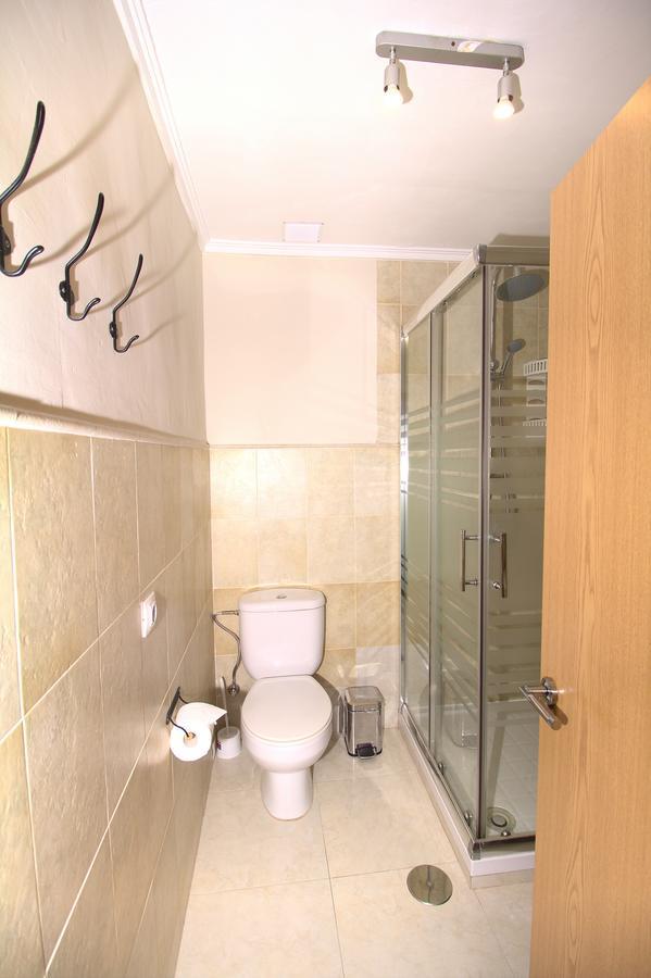 Room With Private Bathroom And Balcony Nearby The Mercado Central, Center And Beach Alicante Bagian luar foto