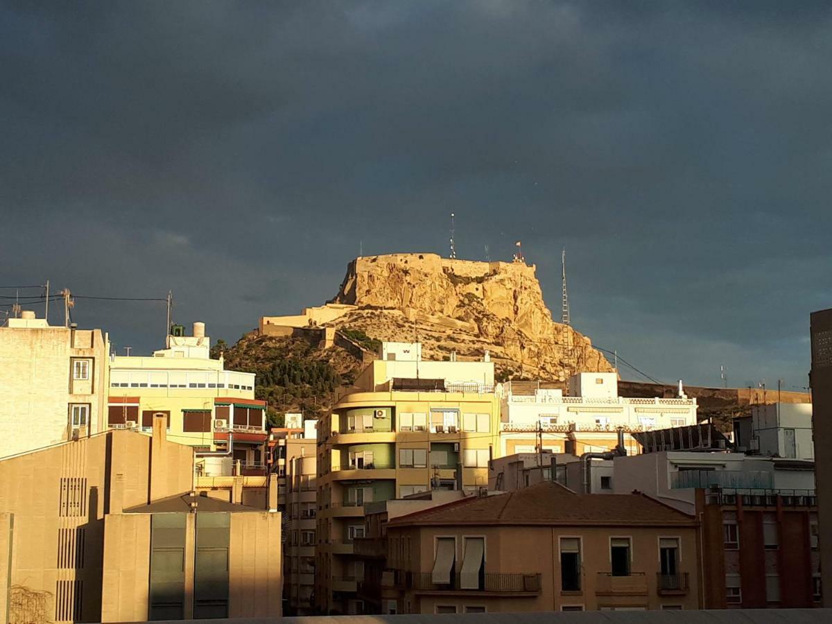 Room With Private Bathroom And Balcony Nearby The Mercado Central, Center And Beach Alicante Bagian luar foto